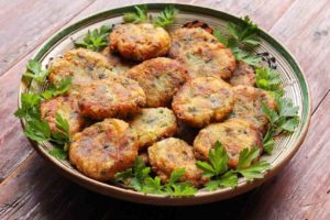 Baked_Aloo_Tikki_Recipe_-_Spicy_Potato_Patties_or_Cutlets-1