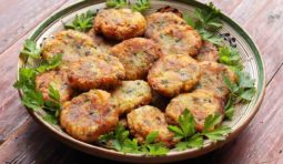 Baked_Aloo_Tikki_Recipe_-_Spicy_Potato_Patties_or_Cutlets-1-255x148